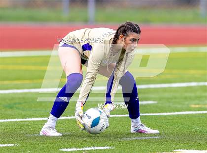 Thumbnail 3 in Mount Si @ Issaquah (WIAA State 4A Semi-Final) photogallery.