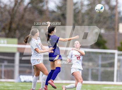 Thumbnail 3 in Mount Si @ Issaquah (WIAA State 4A Semi-Final) photogallery.