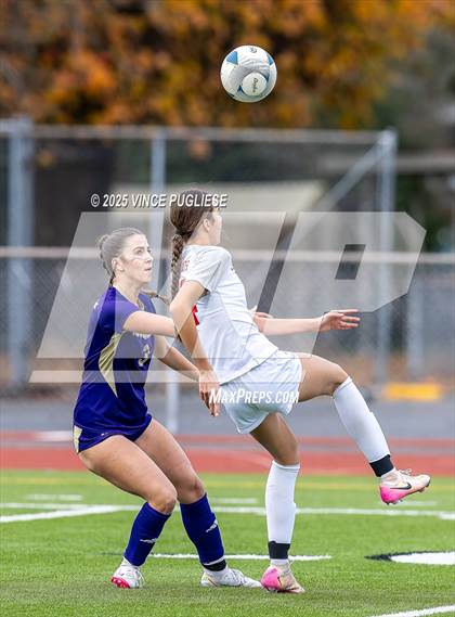 Thumbnail 1 in Mount Si @ Issaquah (WIAA State 4A Semi-Final) photogallery.
