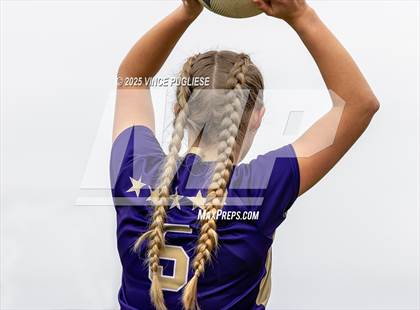 Thumbnail 3 in Mount Si @ Issaquah (WIAA State 4A Semi-Final) photogallery.