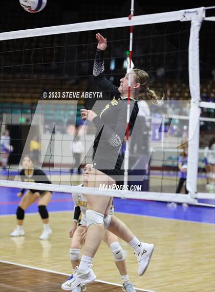 Thumbnail 1 in Meeker vs. Ignacio (CHSAA 2A First Round) photogallery.