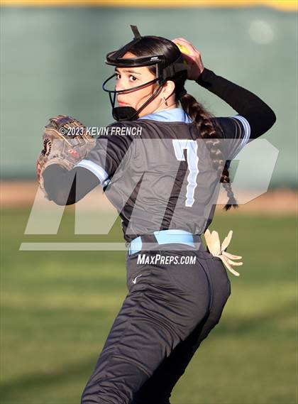 Thumbnail 2 in Peoria vs Estrella Foothills (Owls Kickoff Classic Tournament) photogallery.