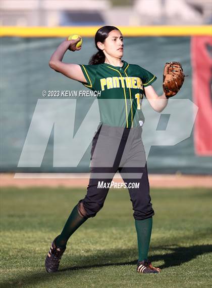 Thumbnail 2 in Peoria vs Estrella Foothills (Owls Kickoff Classic Tournament) photogallery.