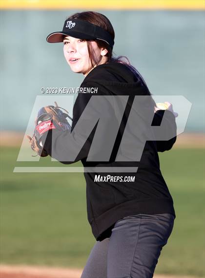 Thumbnail 3 in Peoria vs Estrella Foothills (Owls Kickoff Classic Tournament) photogallery.