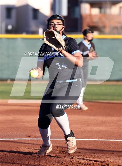 Thumbnail 3 in Peoria vs Estrella Foothills (Owls Kickoff Classic Tournament) photogallery.
