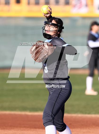 Thumbnail 2 in Peoria vs Estrella Foothills (Owls Kickoff Classic Tournament) photogallery.