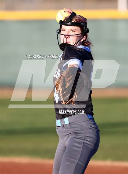 Thumbnail 3 in Peoria vs Estrella Foothills (Owls Kickoff Classic Tournament) photogallery.