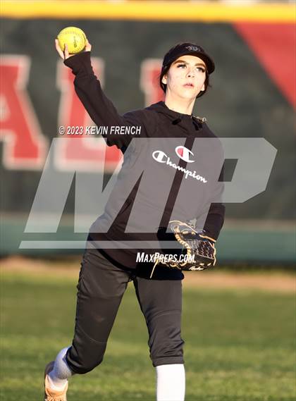 Thumbnail 3 in Peoria vs Estrella Foothills (Owls Kickoff Classic Tournament) photogallery.