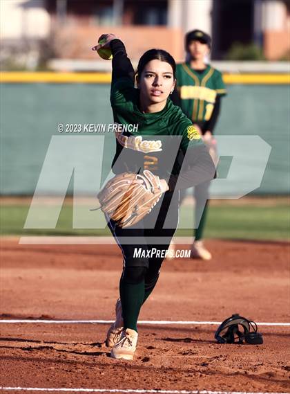Thumbnail 3 in Peoria vs Estrella Foothills (Owls Kickoff Classic Tournament) photogallery.