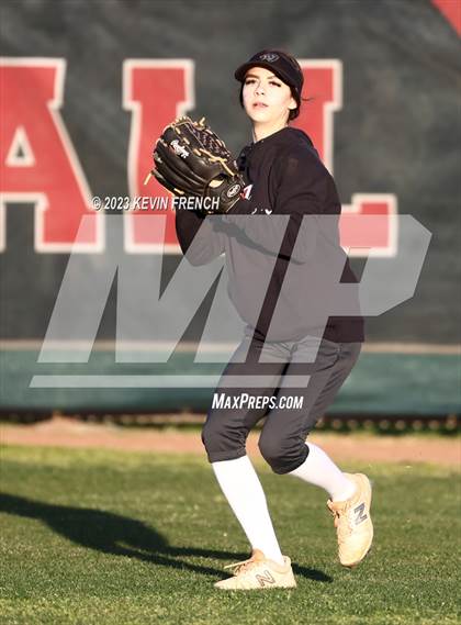 Thumbnail 3 in Peoria vs Estrella Foothills (Owls Kickoff Classic Tournament) photogallery.