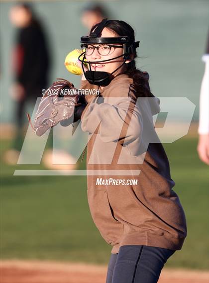 Thumbnail 2 in Peoria vs Estrella Foothills (Owls Kickoff Classic Tournament) photogallery.