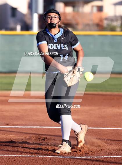 Thumbnail 3 in Peoria vs Estrella Foothills (Owls Kickoff Classic Tournament) photogallery.