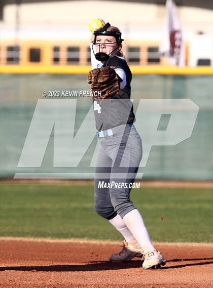 Thumbnail 1 in Peoria vs Estrella Foothills (Owls Kickoff Classic Tournament) photogallery.