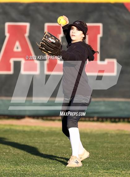 Thumbnail 1 in Peoria vs Estrella Foothills (Owls Kickoff Classic Tournament) photogallery.