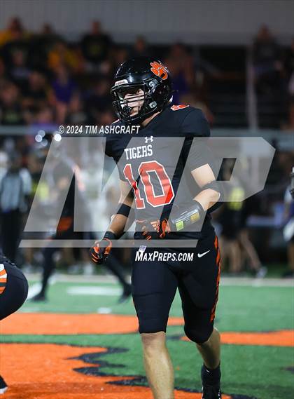 Thumbnail 1 in Taylor @ Lawrenceburg photogallery.