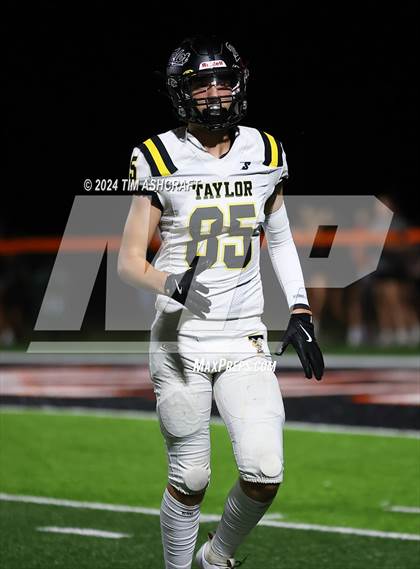 Thumbnail 1 in Taylor @ Lawrenceburg photogallery.