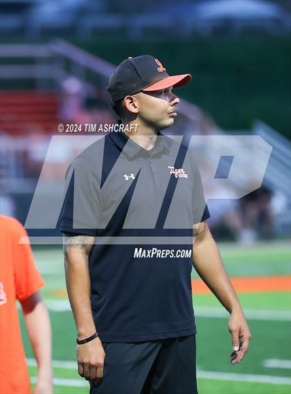 Thumbnail 1 in Taylor @ Lawrenceburg photogallery.