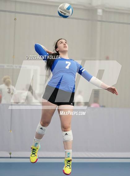 Thumbnail 3 in Utica Eisenhower vs. Lowell photogallery.
