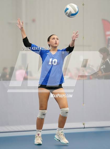 Thumbnail 1 in Utica Eisenhower vs. Lowell photogallery.