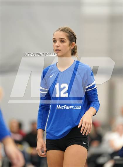 Thumbnail 3 in Utica Eisenhower vs. Lowell photogallery.