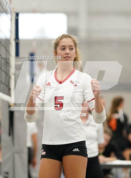 Thumbnail 2 in Utica Eisenhower vs. Lowell photogallery.