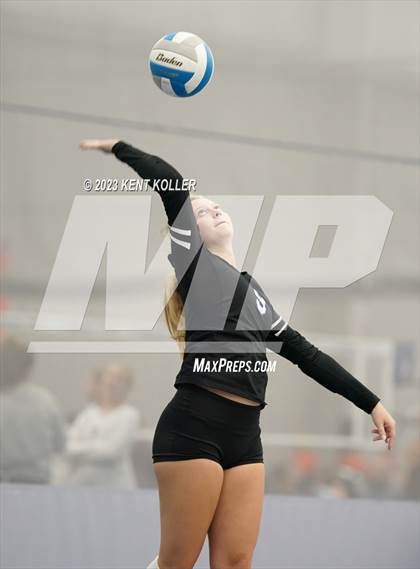 Thumbnail 2 in Utica Eisenhower vs. Lowell photogallery.
