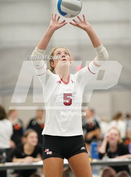 Thumbnail 1 in Utica Eisenhower vs. Lowell photogallery.