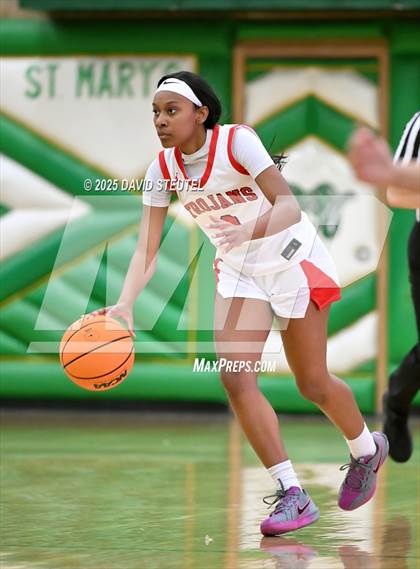 Thumbnail 2 in Caruthers vs. Lincoln (St. Mary's MLK Classic) photogallery.