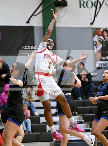 Thumbnail 1 in Caruthers vs. Lincoln (St. Mary's MLK Classic) photogallery.