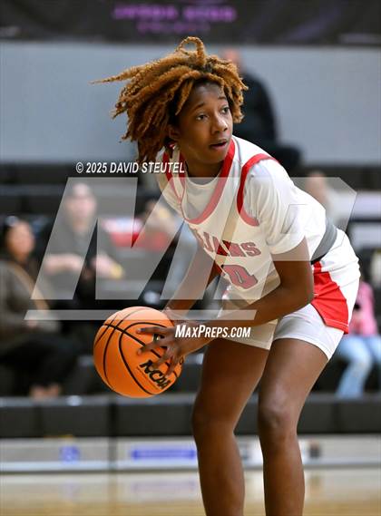 Thumbnail 3 in Caruthers vs. Lincoln (St. Mary's MLK Classic) photogallery.