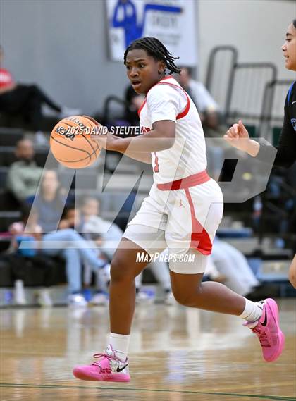 Thumbnail 2 in Caruthers vs. Lincoln (St. Mary's MLK Classic) photogallery.