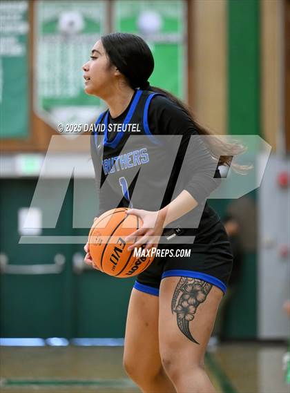 Thumbnail 1 in Caruthers vs. Lincoln (St. Mary's MLK Classic) photogallery.