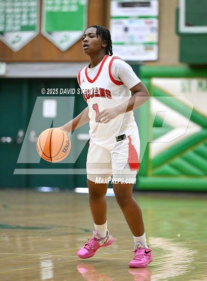 Thumbnail 2 in Caruthers vs. Lincoln (St. Mary's MLK Classic) photogallery.