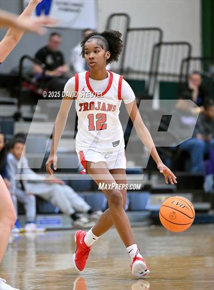 Thumbnail 2 in Caruthers vs. Lincoln (St. Mary's MLK Classic) photogallery.