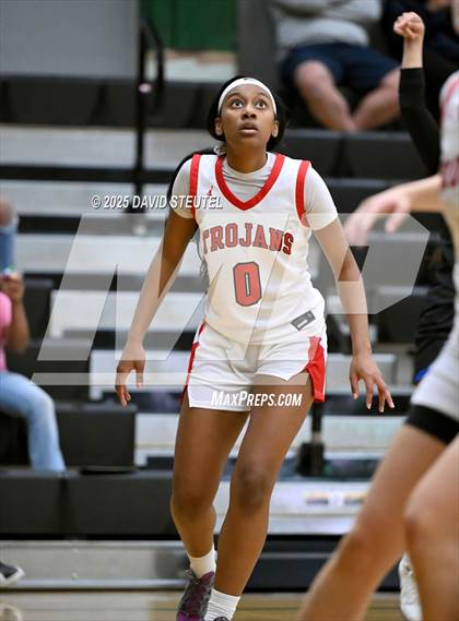 Thumbnail 1 in Caruthers vs. Lincoln (St. Mary's MLK Classic) photogallery.