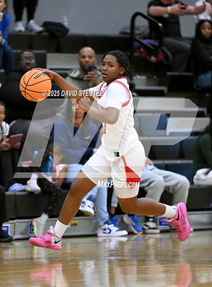 Thumbnail 1 in Caruthers vs. Lincoln (St. Mary's MLK Classic) photogallery.
