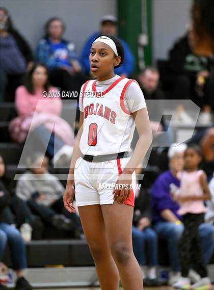 Thumbnail 1 in Caruthers vs. Lincoln (St. Mary's MLK Classic) photogallery.