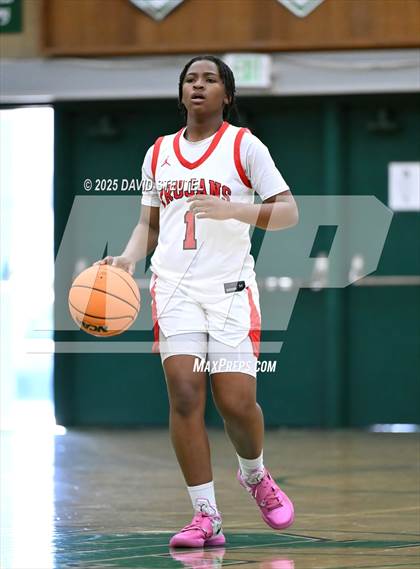 Thumbnail 2 in Caruthers vs. Lincoln (St. Mary's MLK Classic) photogallery.