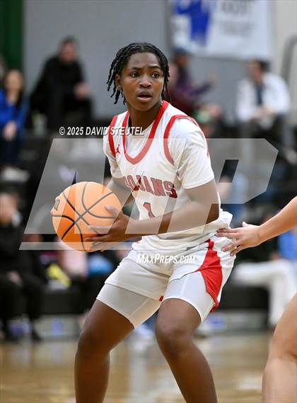 Thumbnail 1 in Caruthers vs. Lincoln (St. Mary's MLK Classic) photogallery.