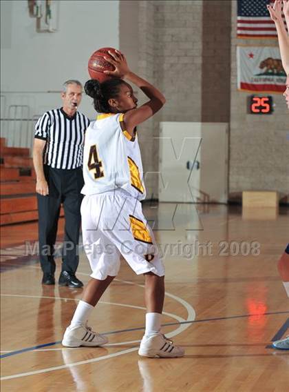 Thumbnail 2 in Ramona vs Parker (Bronco Invitational) photogallery.