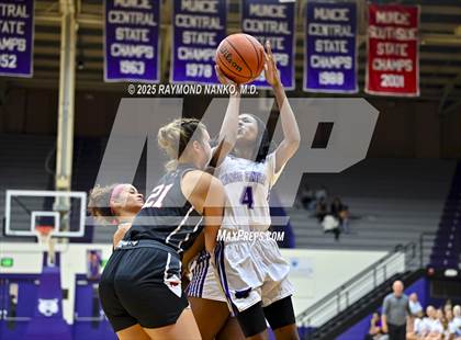 Thumbnail 3 in Lafayette Jefferson @ Muncie Central photogallery.