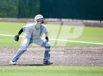 Thumbnail 2 in Lake Dallas vs. Grapevine (UIL 5A Bi-District Playoff) photogallery.
