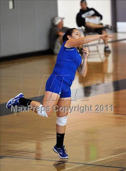 Thumbnail 1 in El Monte @ Gabrielino photogallery.