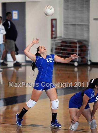 Thumbnail 2 in El Monte @ Gabrielino photogallery.