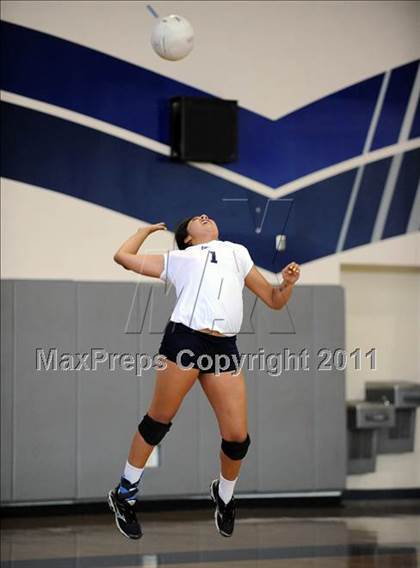 Thumbnail 1 in El Monte @ Gabrielino photogallery.