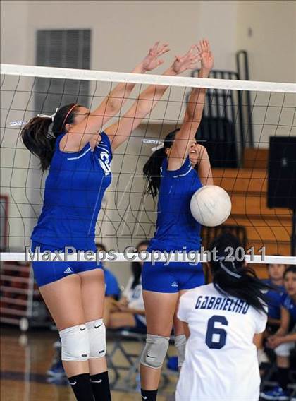 Thumbnail 3 in El Monte @ Gabrielino photogallery.