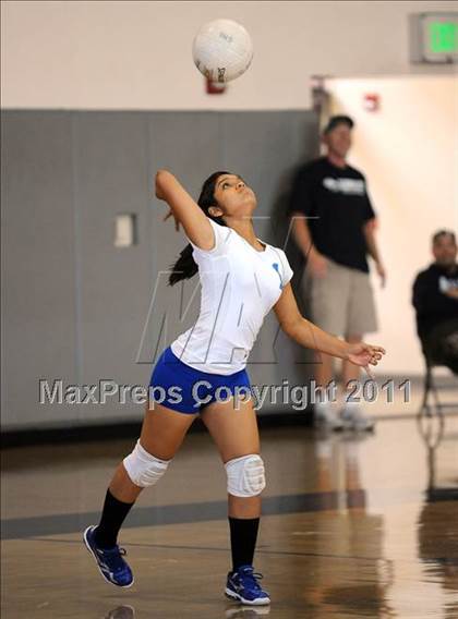 Thumbnail 1 in El Monte @ Gabrielino photogallery.