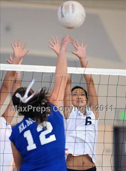 Thumbnail 2 in El Monte @ Gabrielino photogallery.