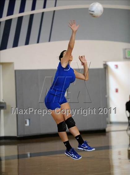 Thumbnail 2 in El Monte @ Gabrielino photogallery.