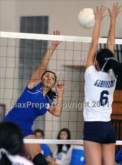 Thumbnail 3 in El Monte @ Gabrielino photogallery.